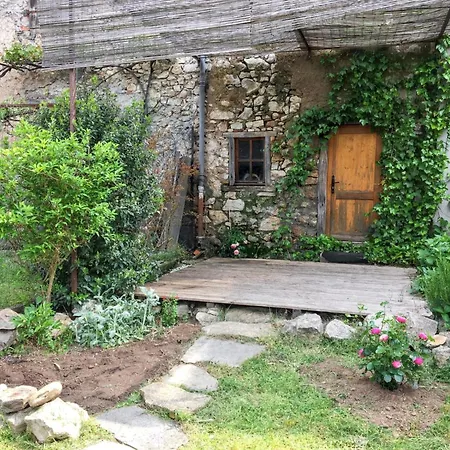 Holiday home Maison De Campagne Avec Vue Sur La Montagne A Puivert. *