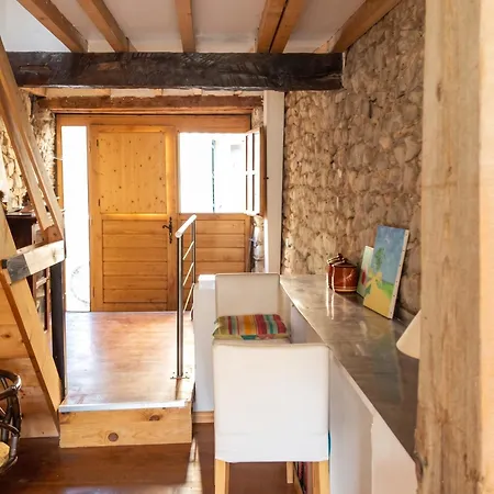 Tatil Evi Avec Vue Sur La Montagne A Puivert. *